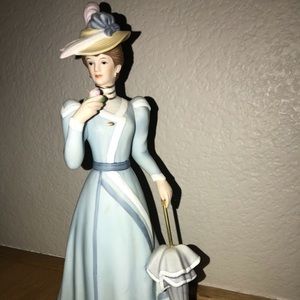 14044 - Lady Covington